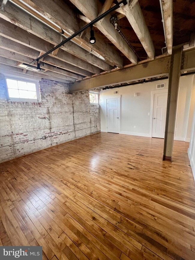 Building Photo - 401 Princess Anne St