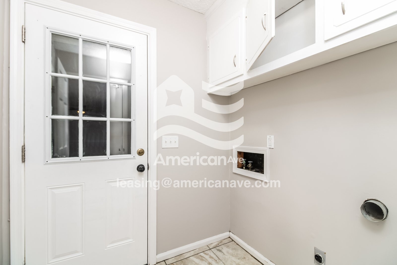 Building Photo - 215 Laurel Meadows Dr