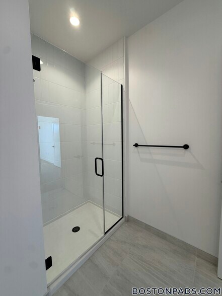 Building Photo - 199 Gardner St