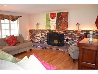 Building Photo - Quiet and Private Set in Forested Neighbor...