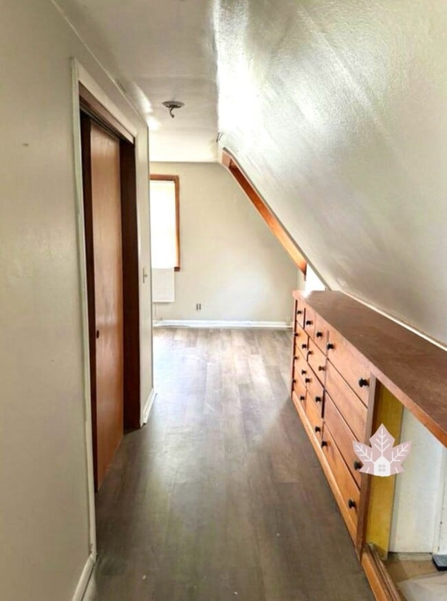 Building Photo - Peaceful 1-Bedroom Retreat with Private Yard