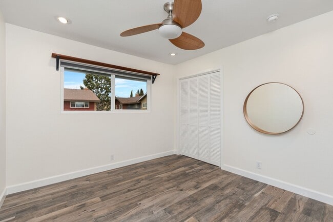 Building Photo - updated and unique 3 bedroom