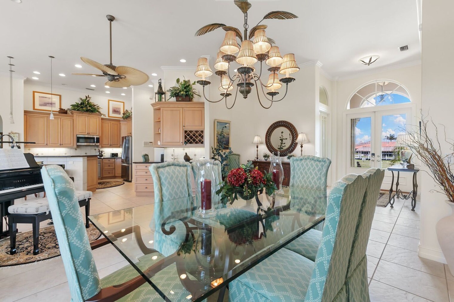 Building Photo - 872 Banyan Ct