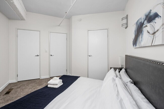 Building Photo - 50 N Illinois St