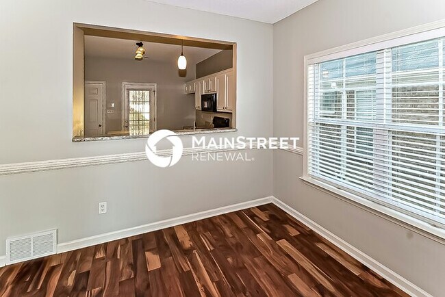 Building Photo - 3 Bedroom Pet-Friendly Home in Memphis, TN with Main Street Renewal