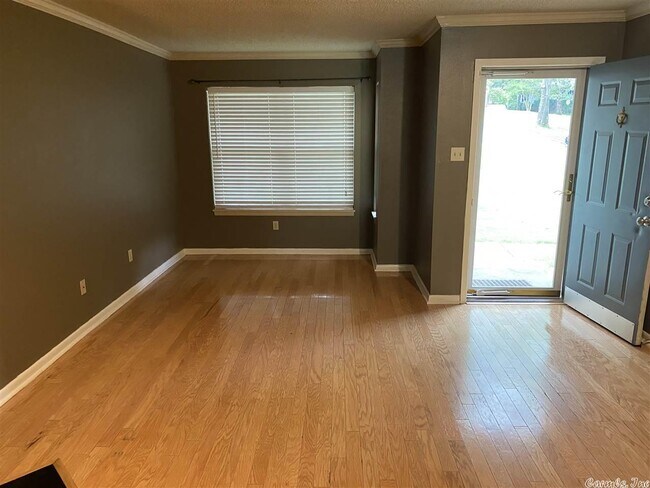 Building Photo - 2221 Wentwood Valley Dr