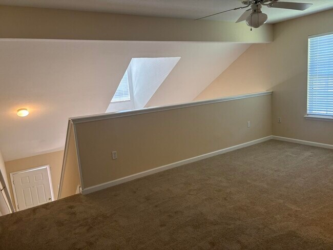 Building Photo - 4434 Gearhart Rd