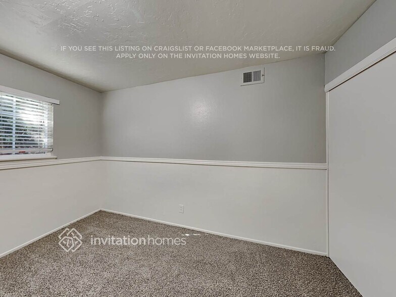 Building Photo - 5220 Paragon St