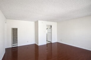 Building Photo - 1804 Vine St