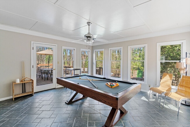 Building Photo - 710 SE Maynard Rd