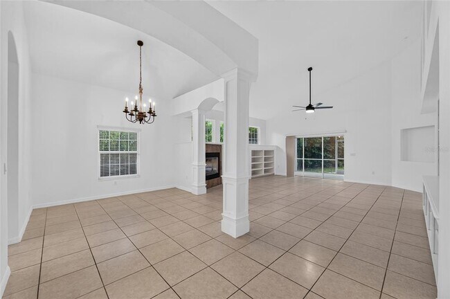 Building Photo - 914 SW 83rd Terrace