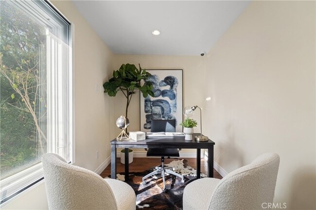 Building Photo - 9767 Blantyre Dr