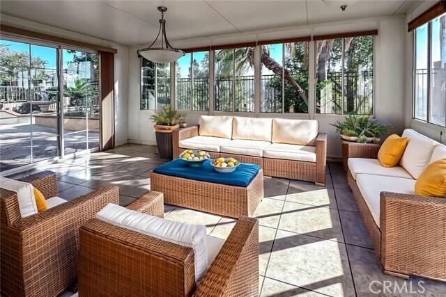 Building Photo - 16208 Peppertree Ln