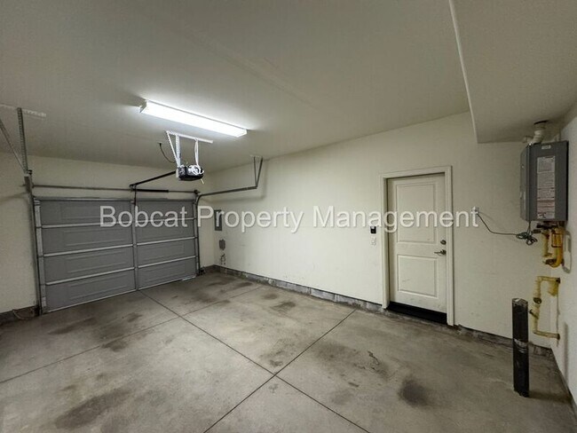 Building Photo - 1292 Saltern Dr