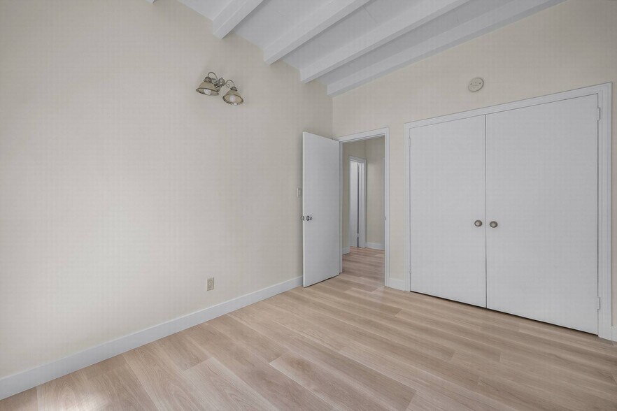 Building Photo - 1440 Manhattan Beach Blvd