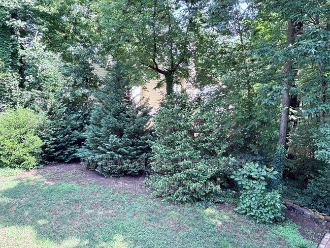 Building Photo - 305 Silvercliff Trail