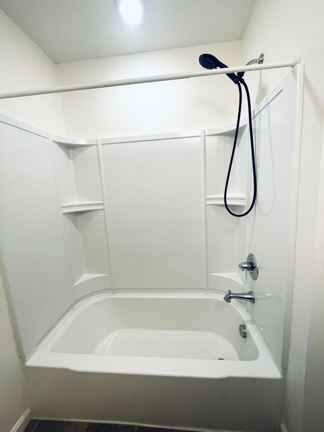 Building Photo - Beautiful 3BR 2.5BA Home w/ Pool & Fitness Access• In-Unit Laundry • Deck in Dublin