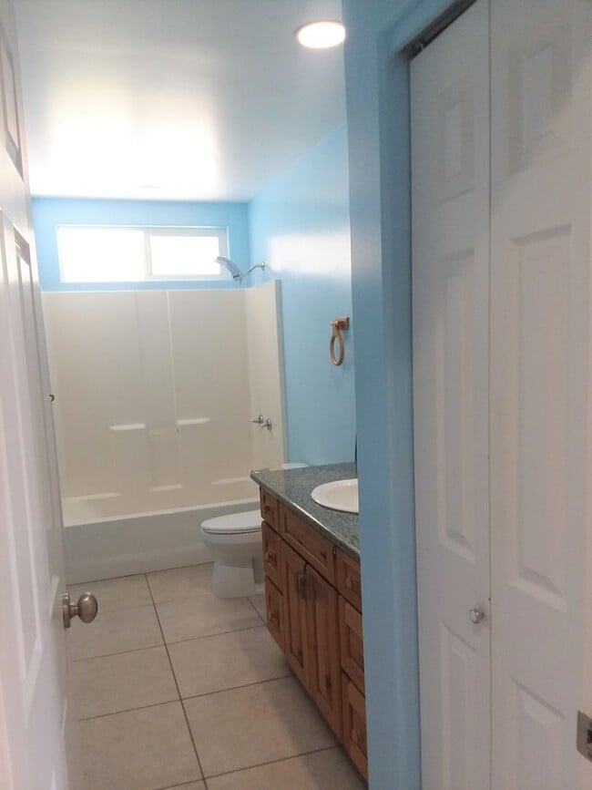 Building Photo - Paio, Nainoa