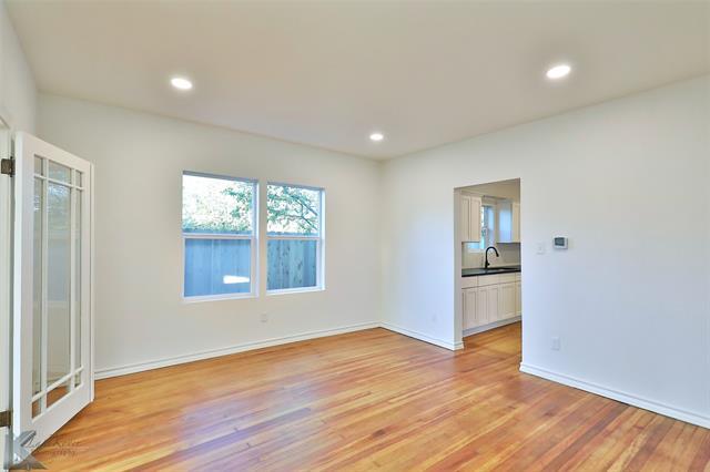 Building Photo - 1109 Jeanette St
