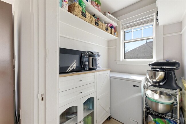 Building Photo - 23 Matchett St