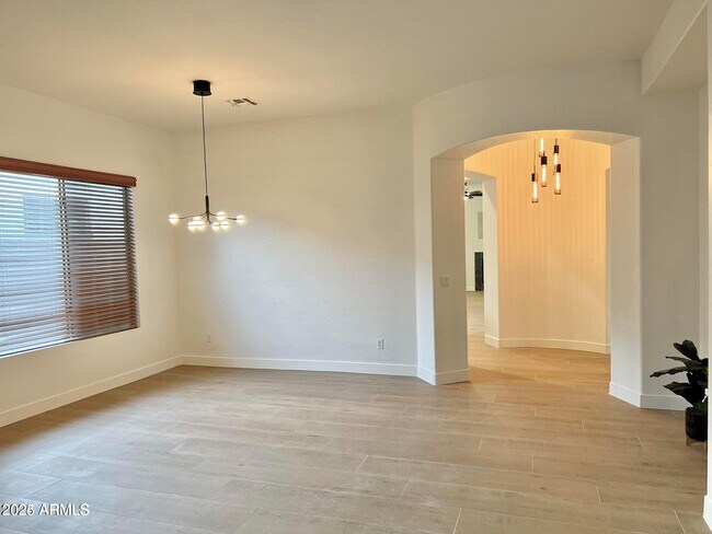Building Photo - 18663 W Sunrise Dr