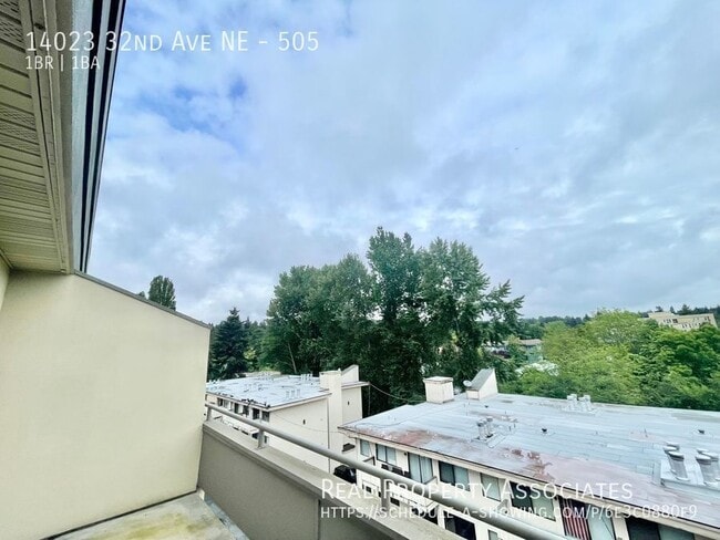 Building Photo - 14023 32nd Ave NE