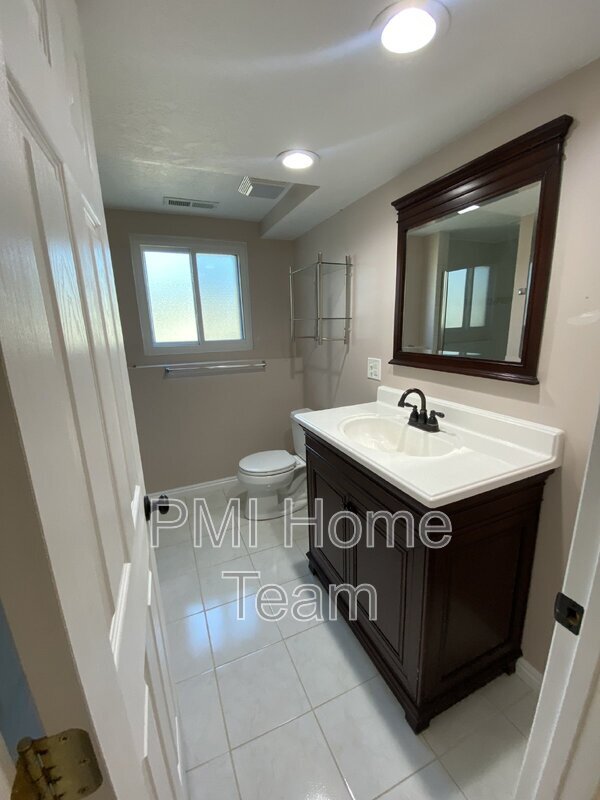 Building Photo - 1183 N 200 E