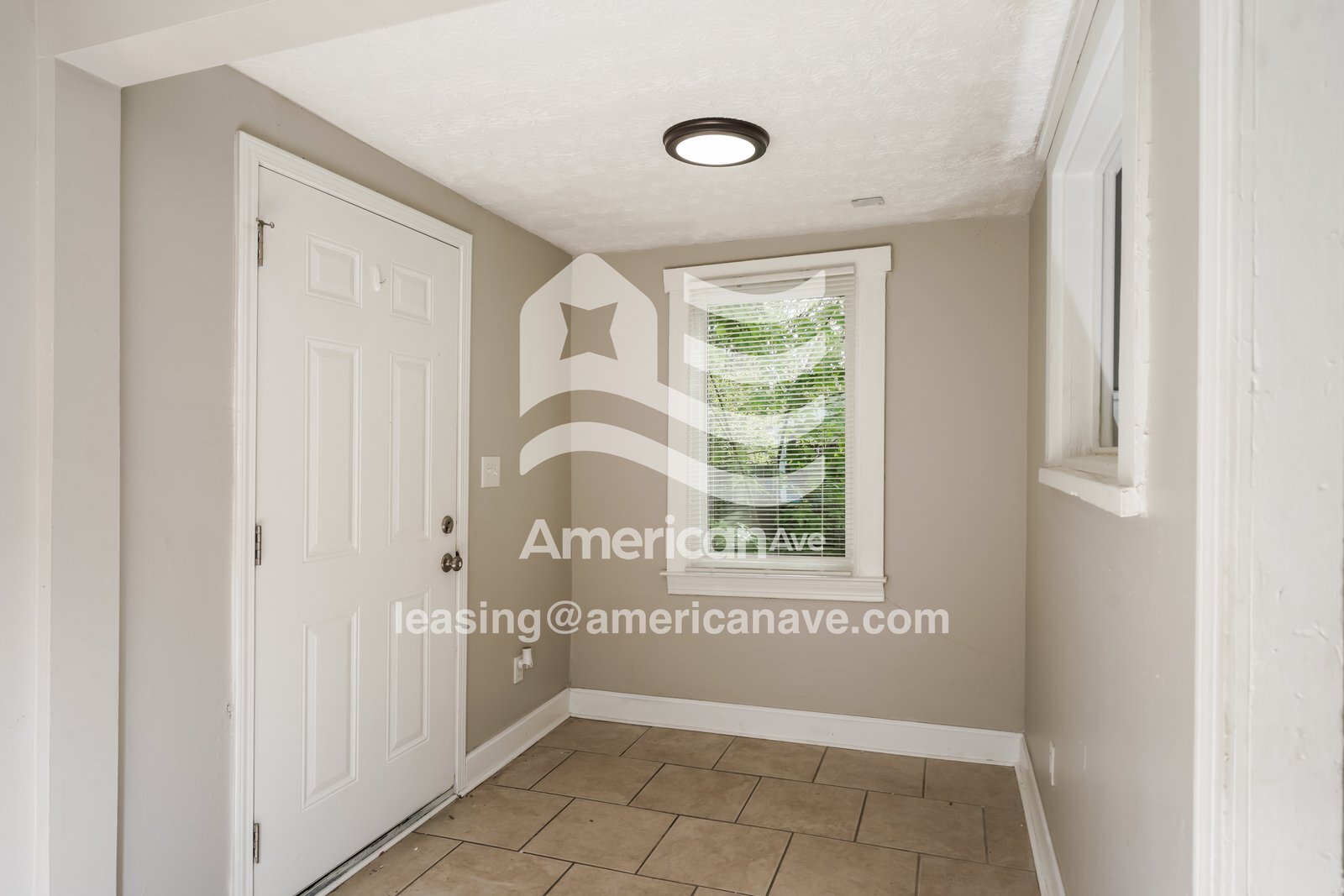 Building Photo - 515 W Whitney Ave