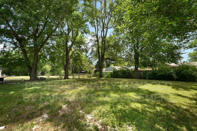 Building Photo - 6405 E 150th St