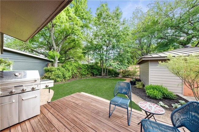 Building Photo - 7326 Lehigh Dr