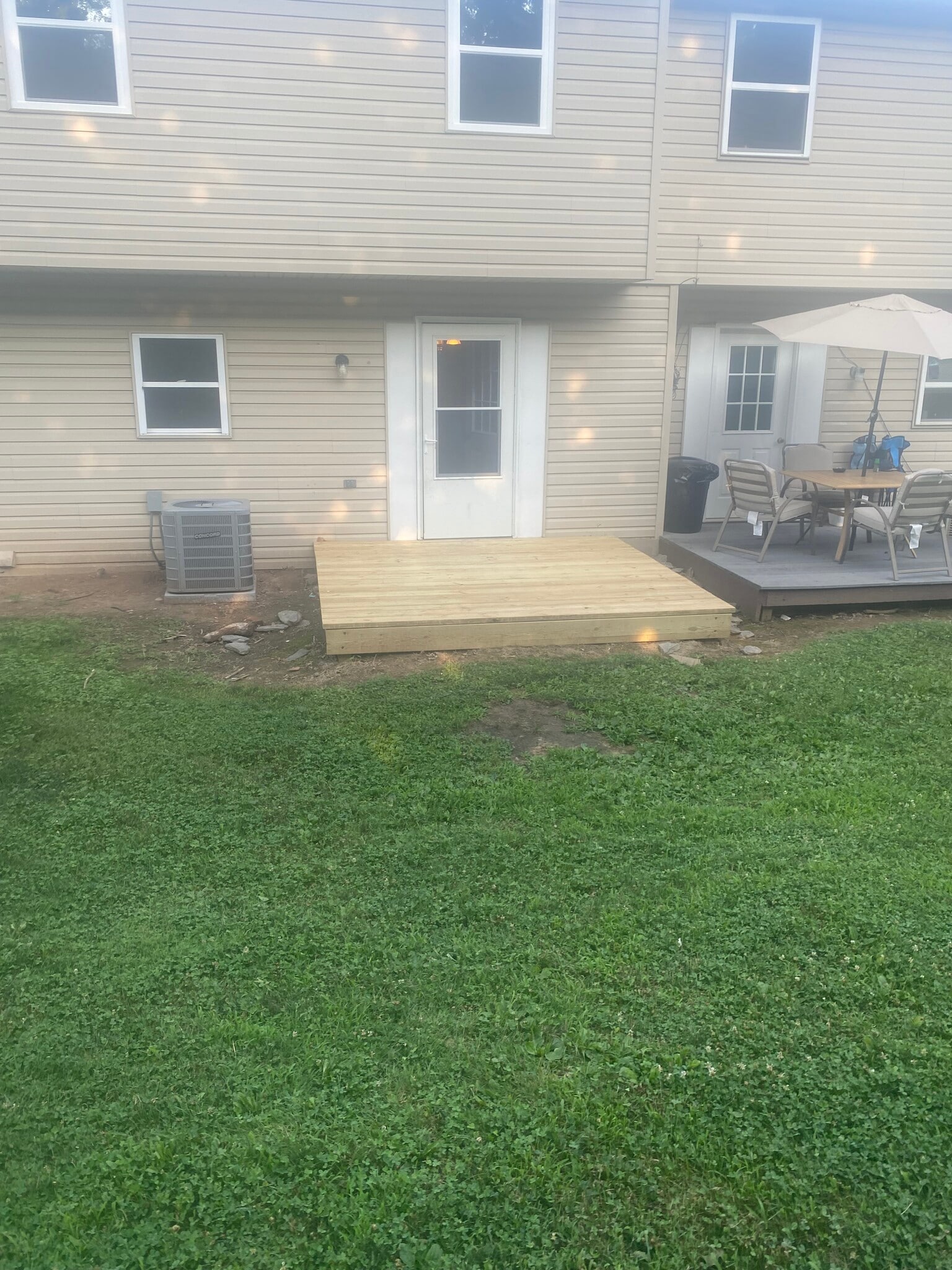 Building Photo - 16 Pine Dr