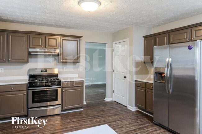 Building Photo - 1213 Lakeview Cove Dr