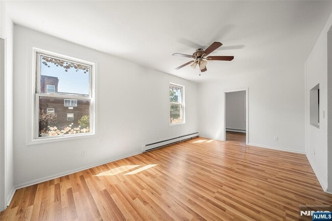 Building Photo - 539 Bergen Blvd