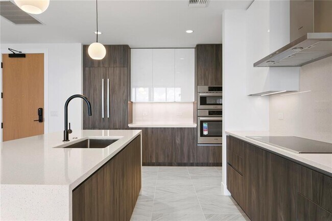 Building Photo - 777 3rd Ave N