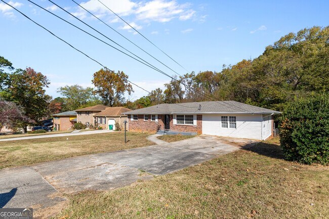 Building Photo - 4010 Emerald Lake Dr