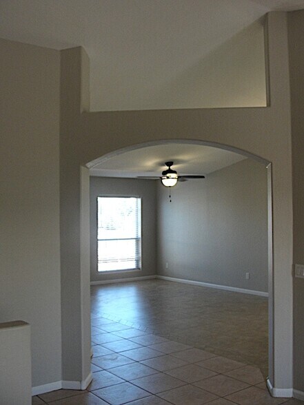 Building Photo - 2357 E Cathy Ct