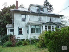 Building Photo - 6 bedroom in Newton MA 02467