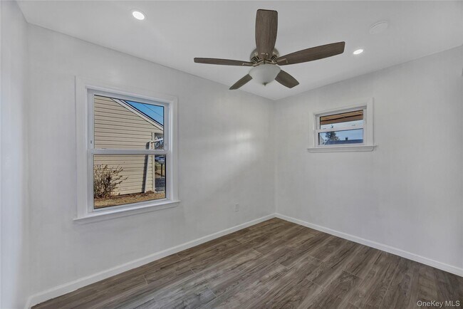 Building Photo - 170 5th St