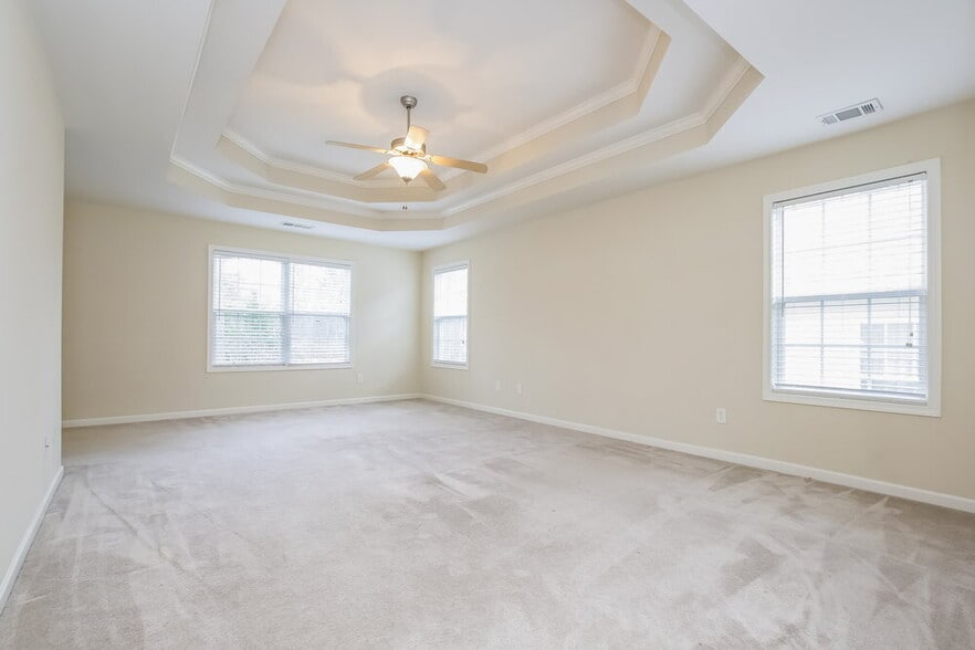 Building Photo - 2140 Copper Trail Ln NE