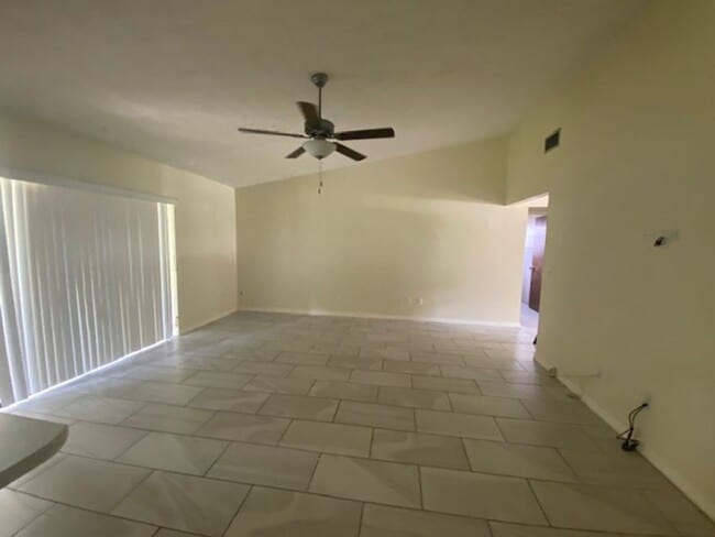 Building Photo - Brandon home available soon!