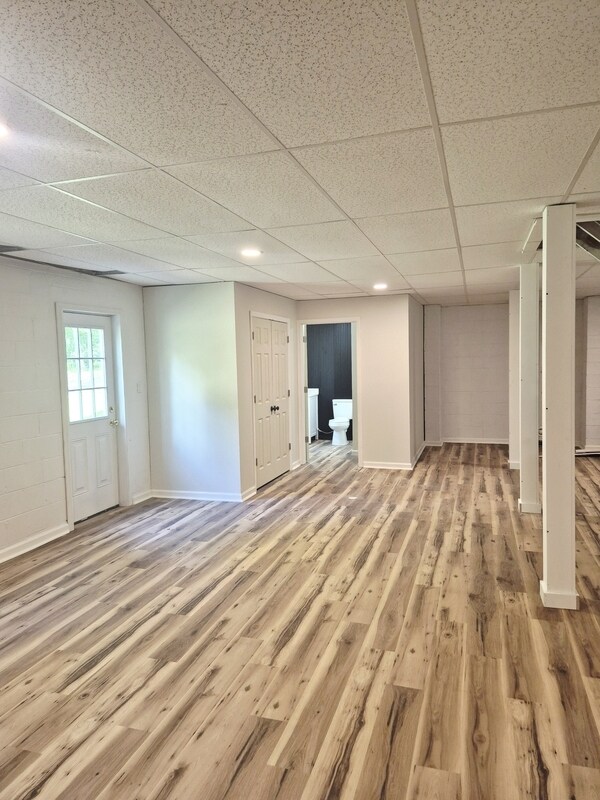 Building Photo - 200 Wellview Dr