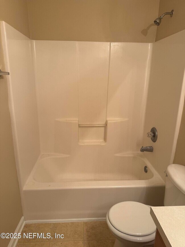 Building Photo - 426 Scrub Jay Dr
