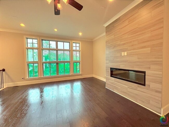 Building Photo - 4254 Spruce Pine Alley