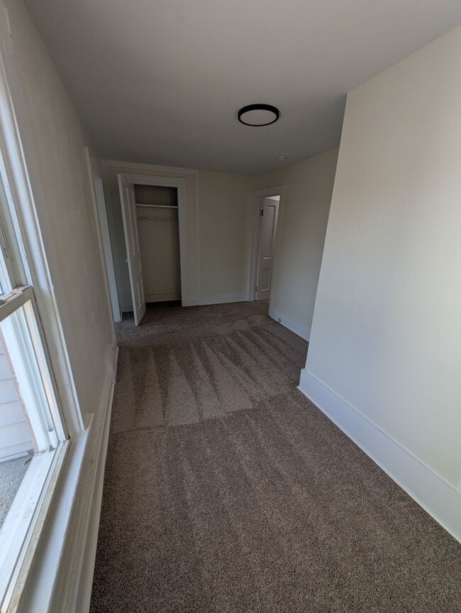 Building Photo - Newly Reno2 Bed, 1 Bath Home in Pitcairn -- Available NOW!