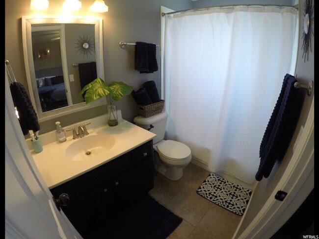 Building Photo - 4948 Decora Way