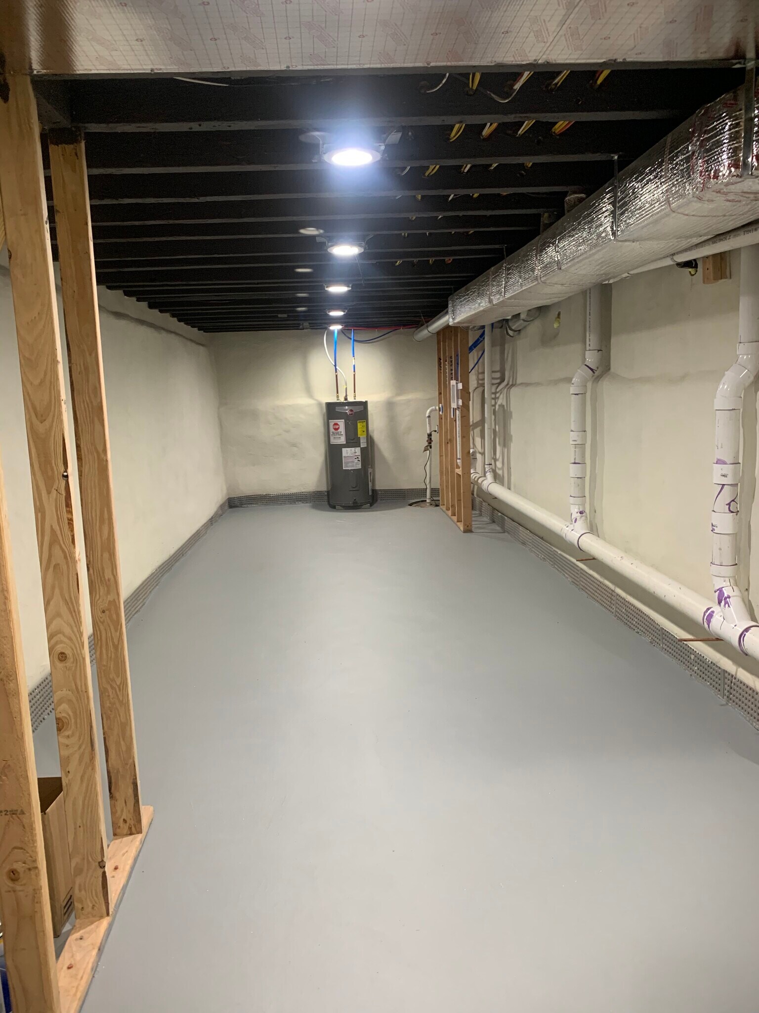 Clean newly painted basement for all your storage needs. - 2532 W Montgomery Ave