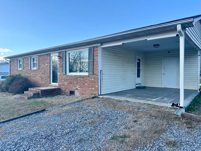 Building Photo - 3935 Elkton Trail