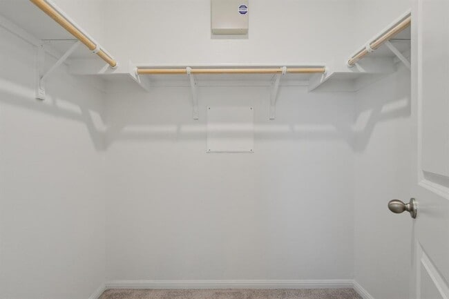 Building Photo - 112 Comet Pointe Dr