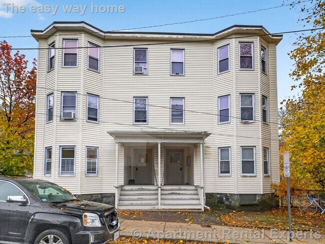 Building Photo - 114 Woodstock St