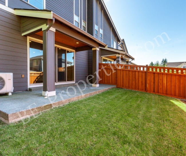 Building Photo - Lovely 4 bedroom 2.5 bathroom Tehaleh Home